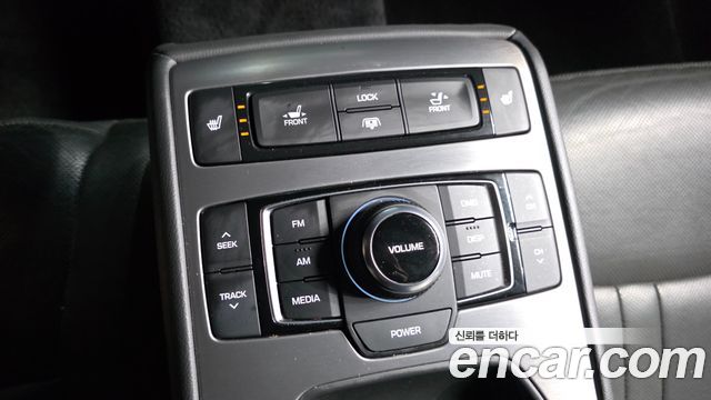 Hyundai Genesis 2016 — photo 19