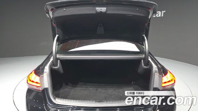 Hyundai Genesis 2016 — photo 20