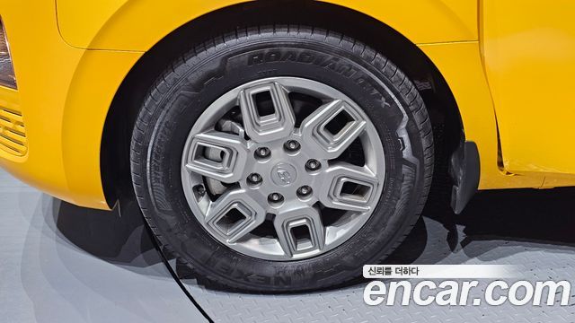 Hyundai Staria 2023 — photo 5
