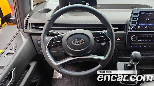 Hyundai Staria 2023 — photo 19