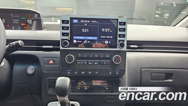 Hyundai Staria 2023 — photo 20