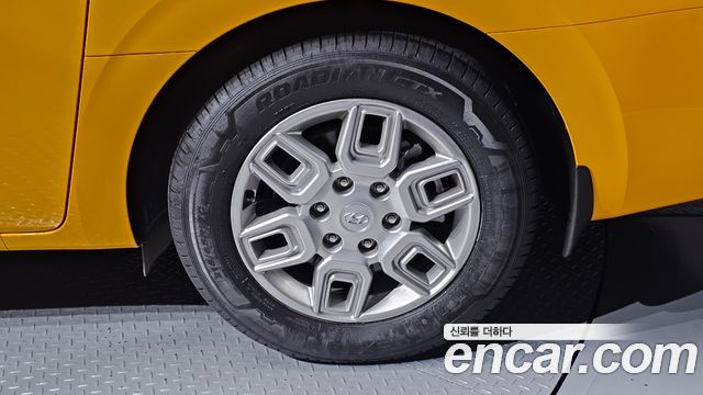 Hyundai Staria 2023 — photo 7