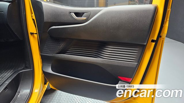 Hyundai Staria 2023 — photo 15