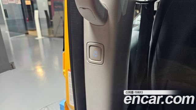 Hyundai Staria 2023 — photo 27