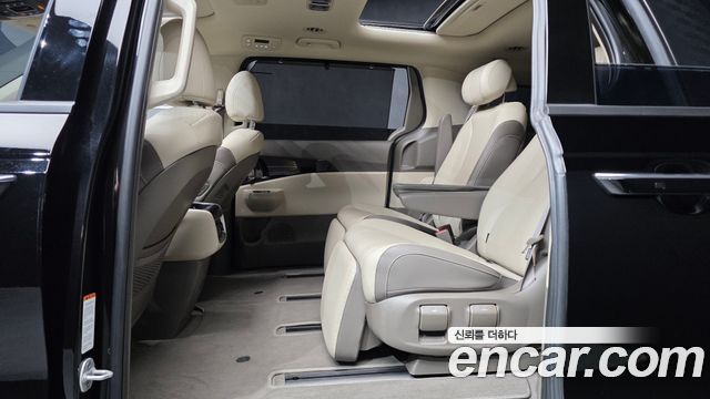 Kia Canival 2025 — photo 18