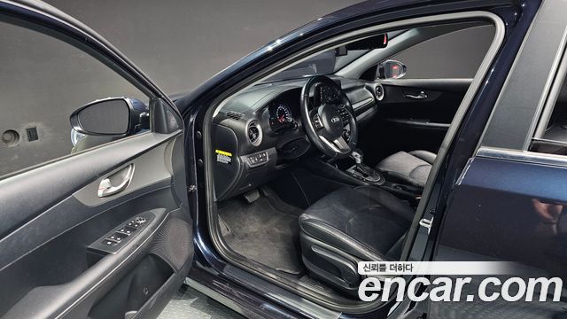 Kia K3 2019 — photo 13