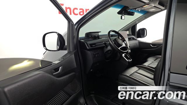 Hyundai Staria 2023 — photo 10