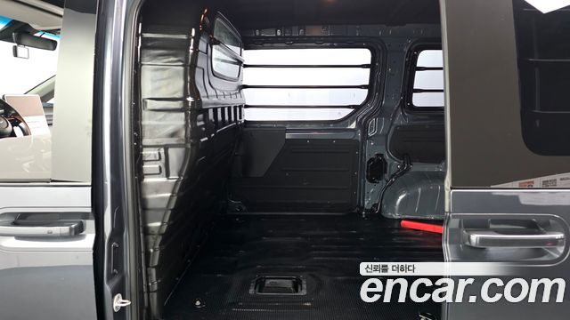 Hyundai Staria 2023 — photo 11