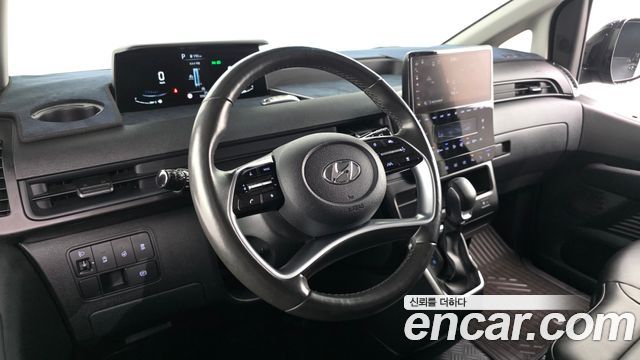 Hyundai Staria 2023 — photo 12