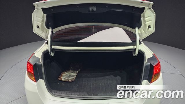 Kia K5 2012 — photo 19