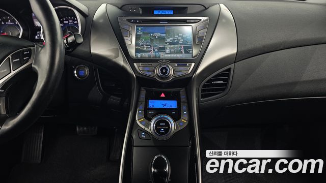 Hyundai AVANTE 2014 — photo 20