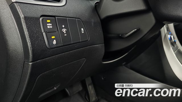 Hyundai AVANTE 2014 — photo 23