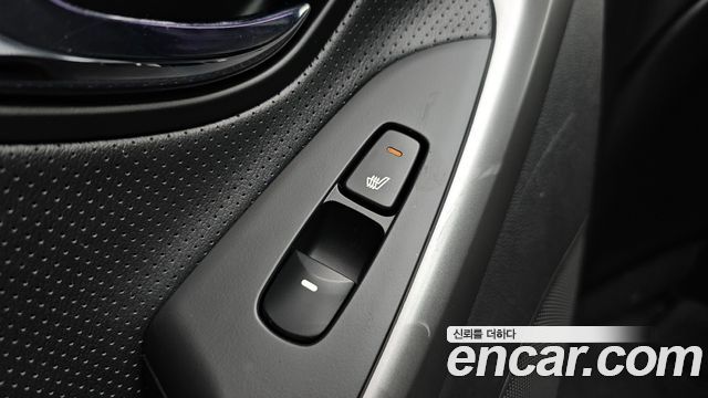 Hyundai AVANTE 2014 — photo 25