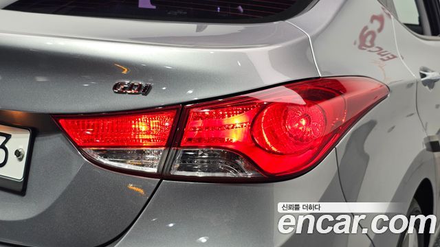 Hyundai AVANTE 2014 — photo 9