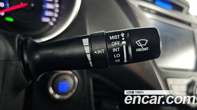 Hyundai AVANTE 2014 — photo 33