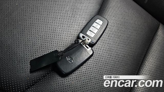 Hyundai AVANTE 2014 — photo 36