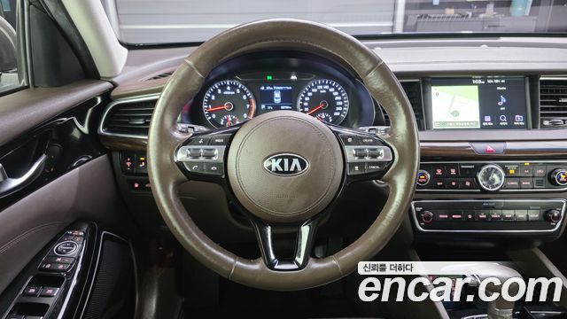 Kia K7 2019 — photo 12