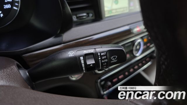 Kia K7 2019 — photo 13