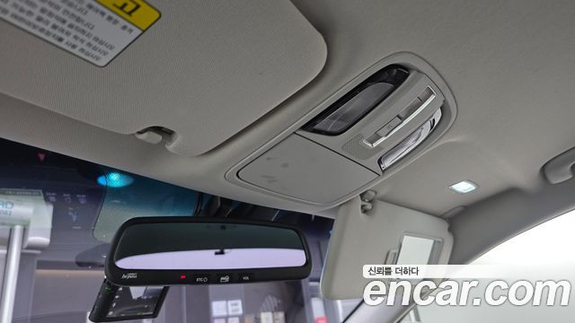 Kia K7 2019 — photo 17