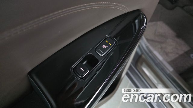 Kia K7 2019 — photo 19