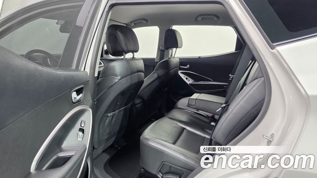 Hyundai Santafe 2017 — photo 11