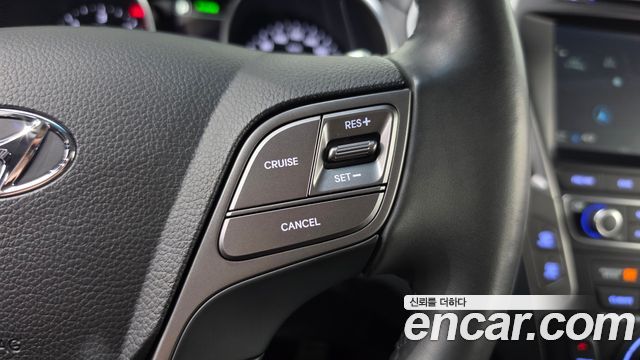 Hyundai Santafe 2017 — photo 15