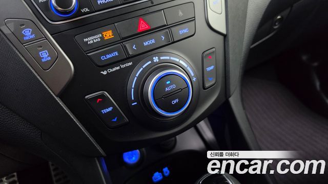 Hyundai Santafe 2017 — photo 18