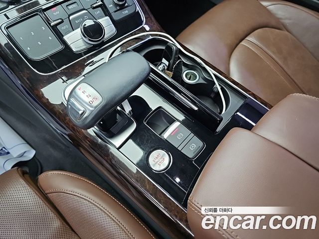Audi A8 2015 — photo 8