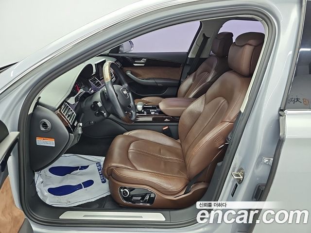 Audi A8 2015 — photo 11