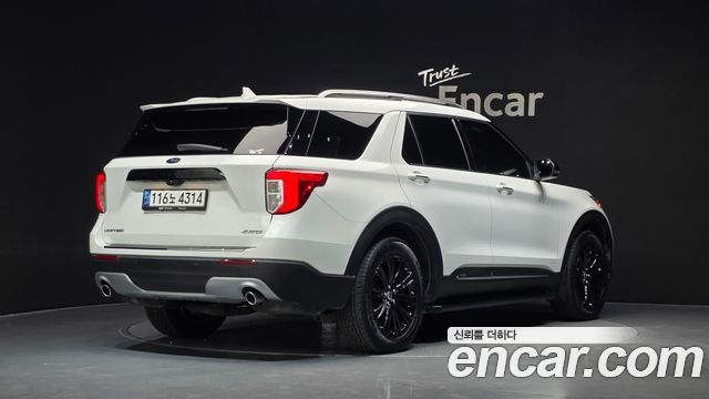 Ford Explorer 2021 — photo 2