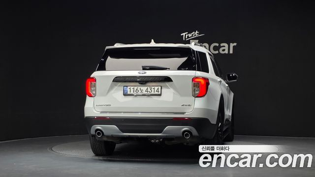 Ford Explorer 2021 — photo 4