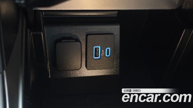 Ford Explorer 2021 — photo 18