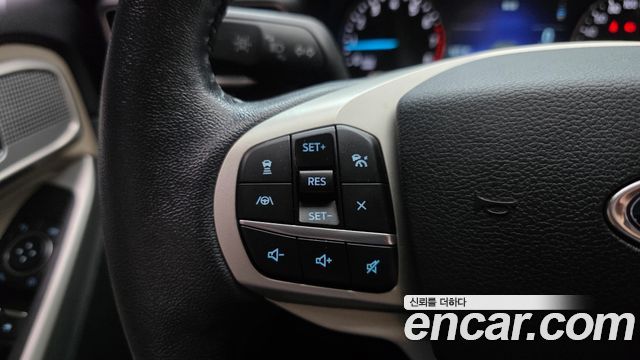 Ford Explorer 2021 — photo 22