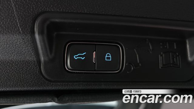 Ford Explorer 2021 — photo 23