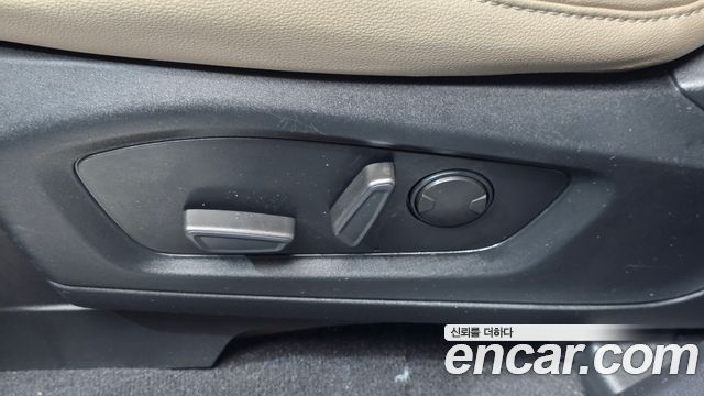 Ford Explorer 2021 — photo 31