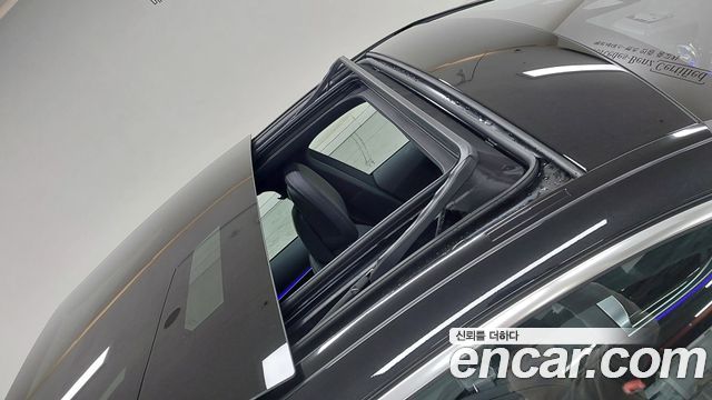 Mercedes-Benz C-Class 2026 — photo 12