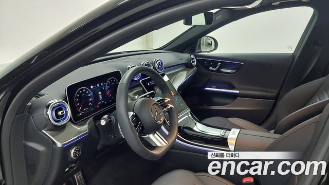 Mercedes-Benz C-Class 2026 — photo 13