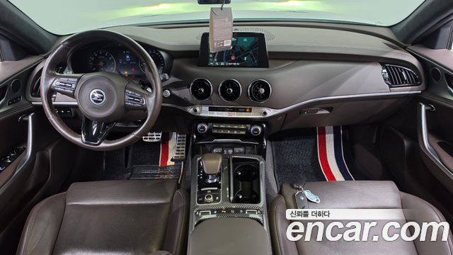 Kia Stinger 2019 — photo 10