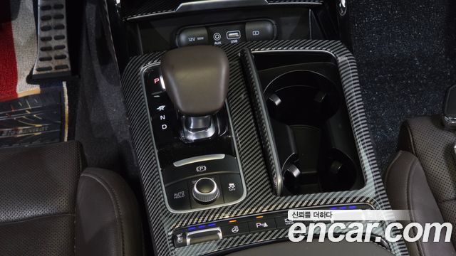 Kia Stinger 2019 — photo 12