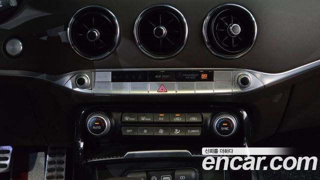 Kia Stinger 2019 — photo 18