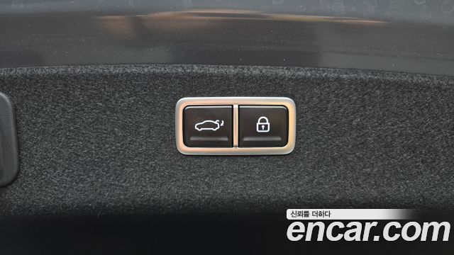 Genesis G80 2022 — photo 23