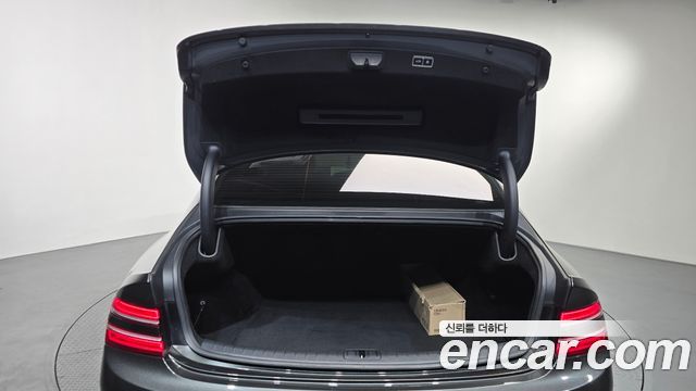 Genesis G80 2022 — photo 24