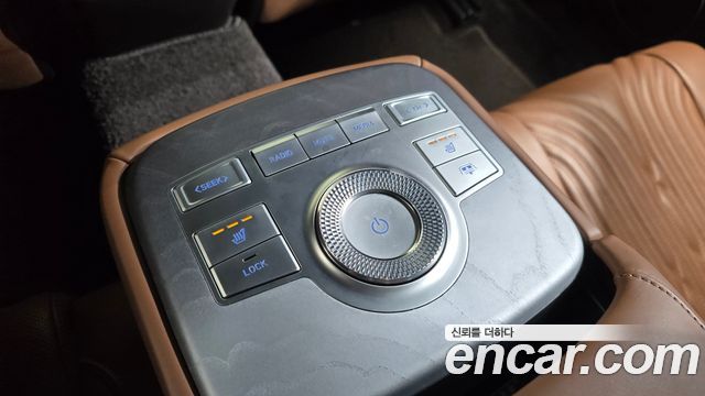 Genesis G80 2022 — photo 28