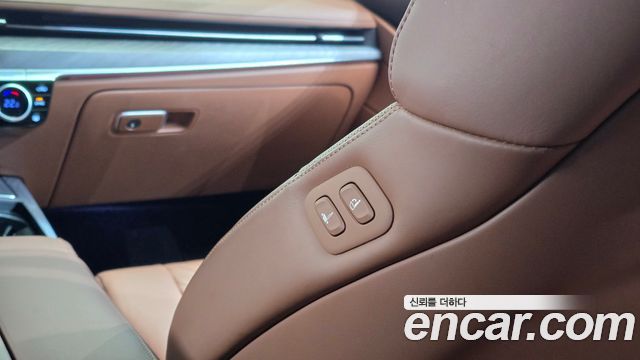 Genesis G80 2022 — photo 29