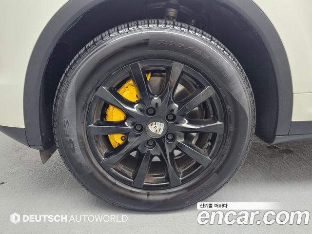 Porsche Cayenne 2011 — photo 5