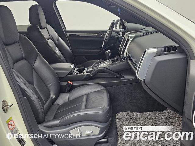 Porsche Cayenne 2011 — photo 10