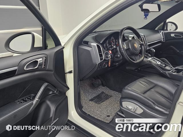 Porsche Cayenne 2011 — photo 11