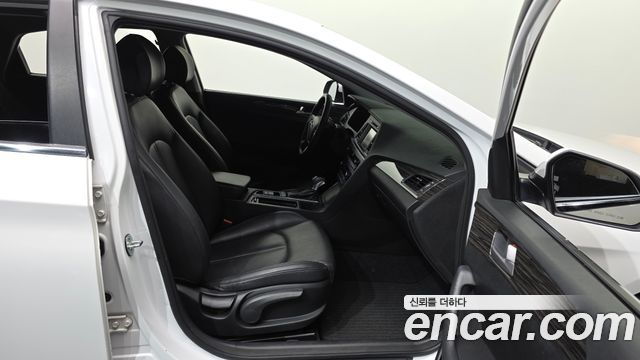 Hyundai Sonata 2015 — photo 11