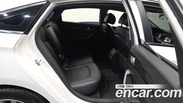 Hyundai Sonata 2015 — photo 12