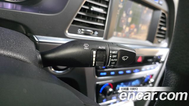 Hyundai Sonata 2015 — photo 17